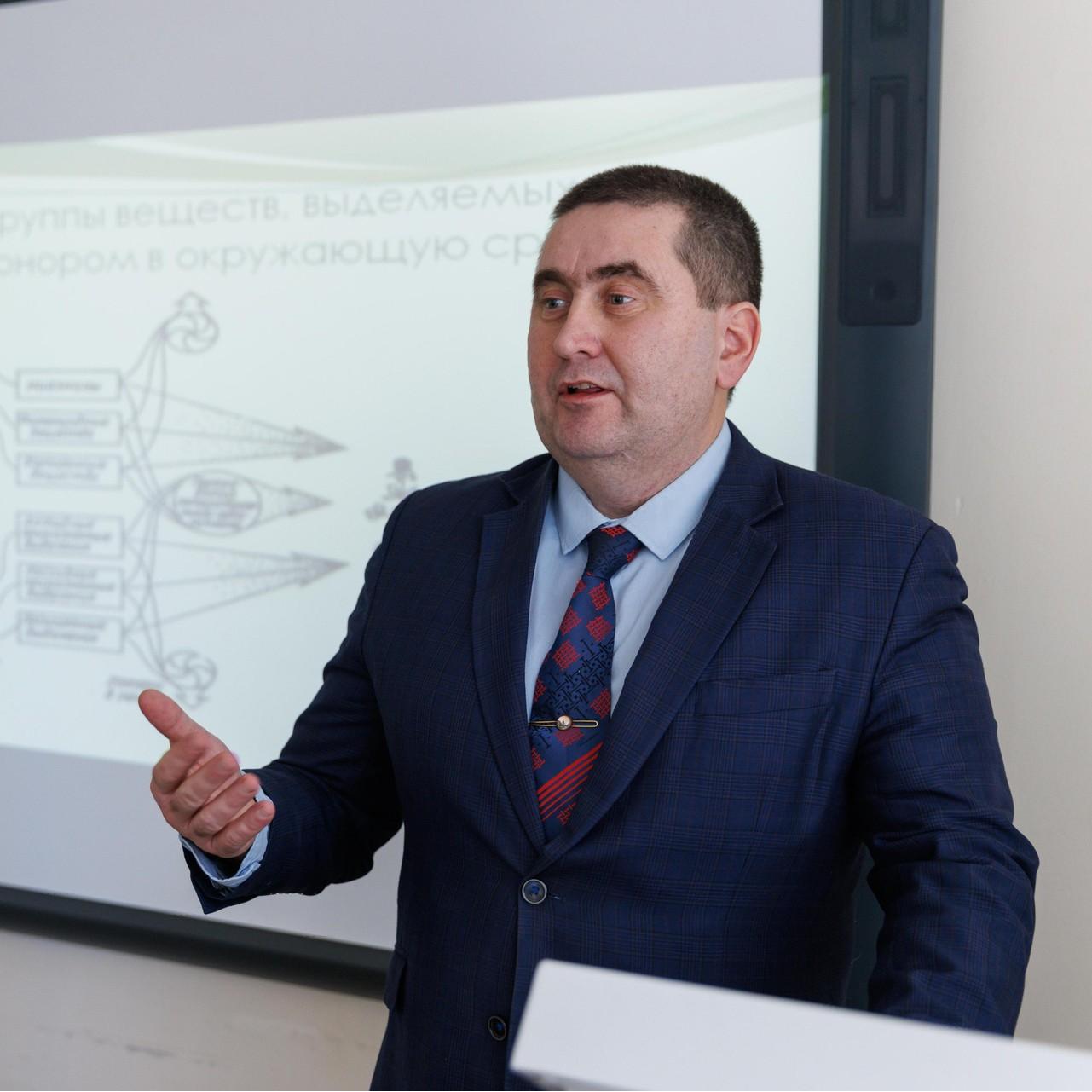 <p>Николай Онистратенко </p>
