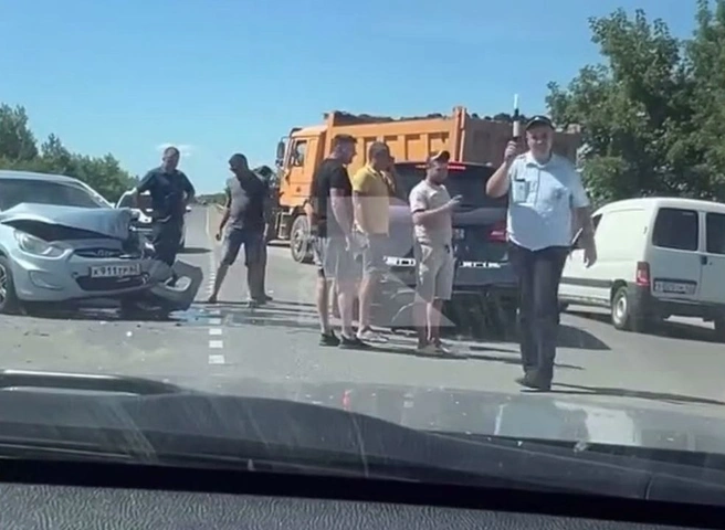 В массовом ДТП на трассе Рязань – Спасск серьезно пострадал водитель Hyundai | ya62.ru