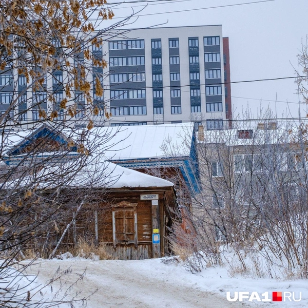 Соседствуют с новостройками  | Источник: Булат Салихов / UFA1.RU