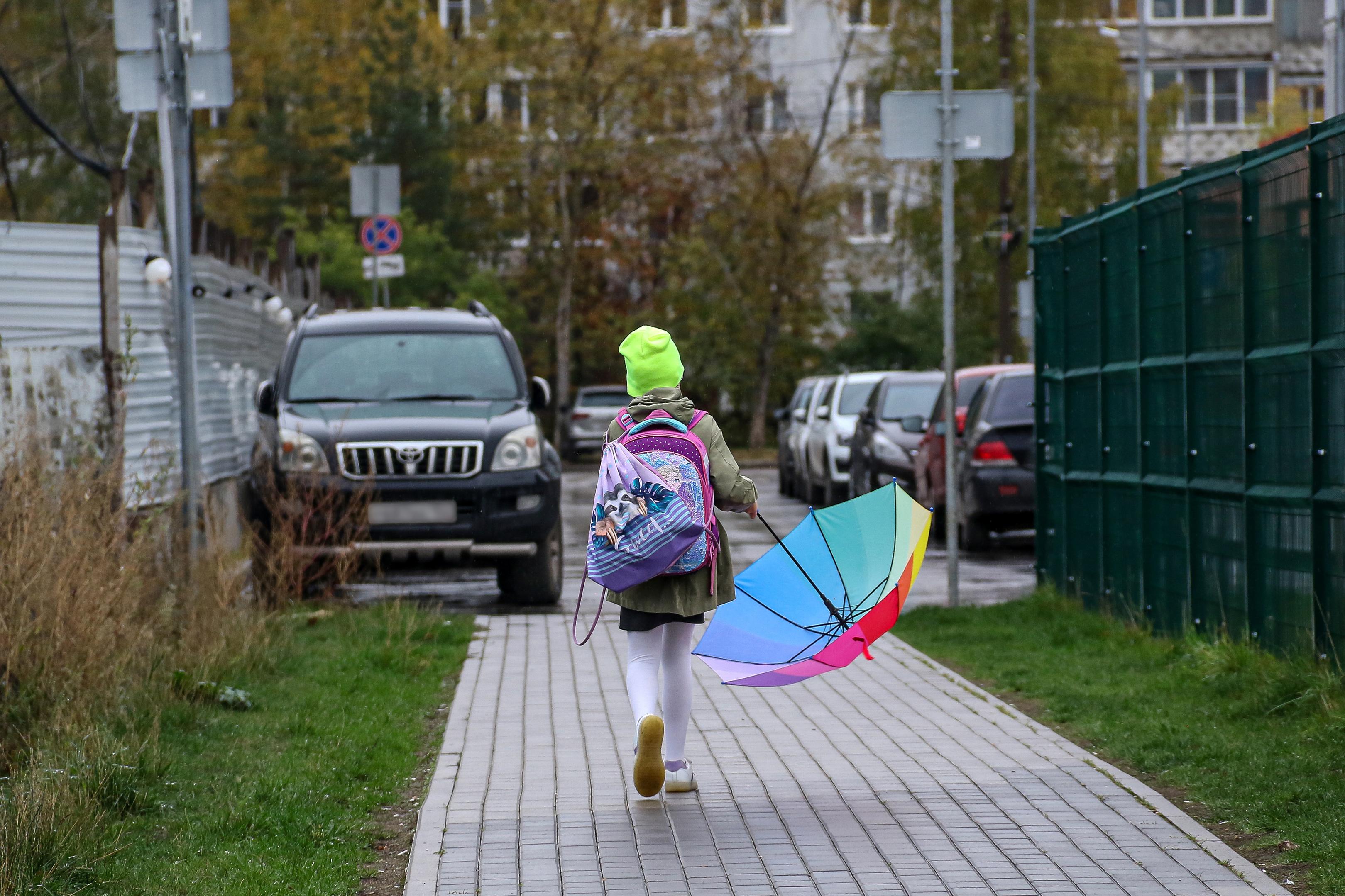 На трехлетнюю малышку повесили миллионные долги. Почему это происходит и что делать жертвам цифровы…