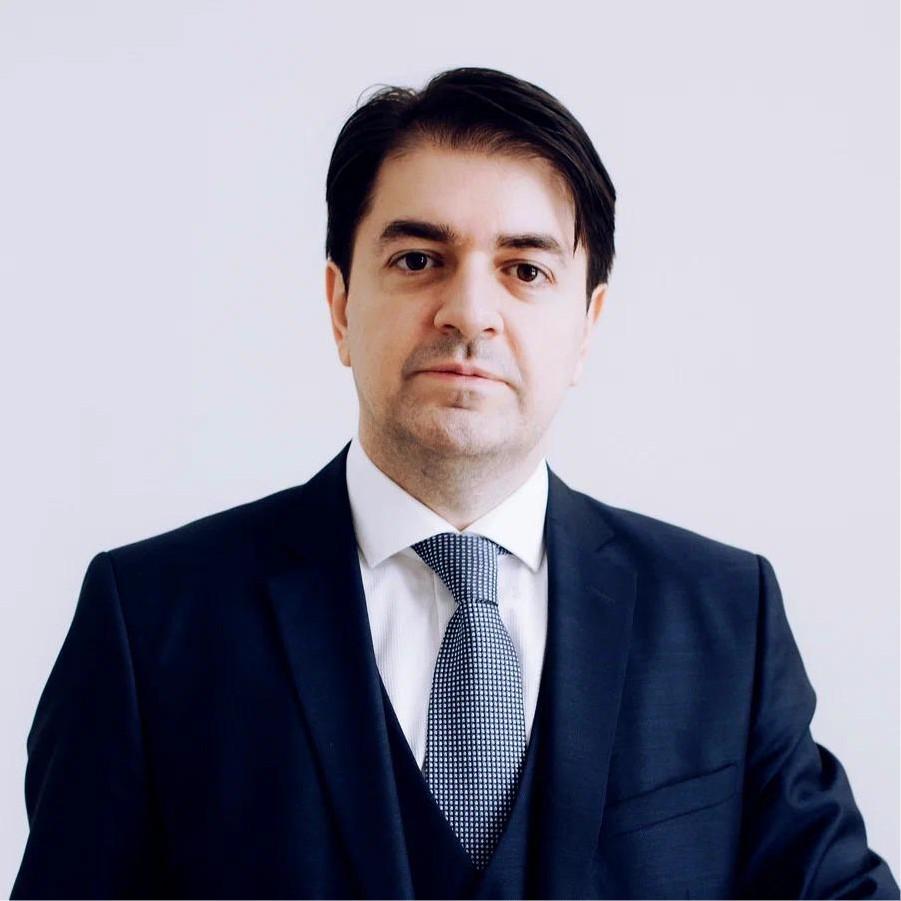 <p>Асад Юсуфов</p>