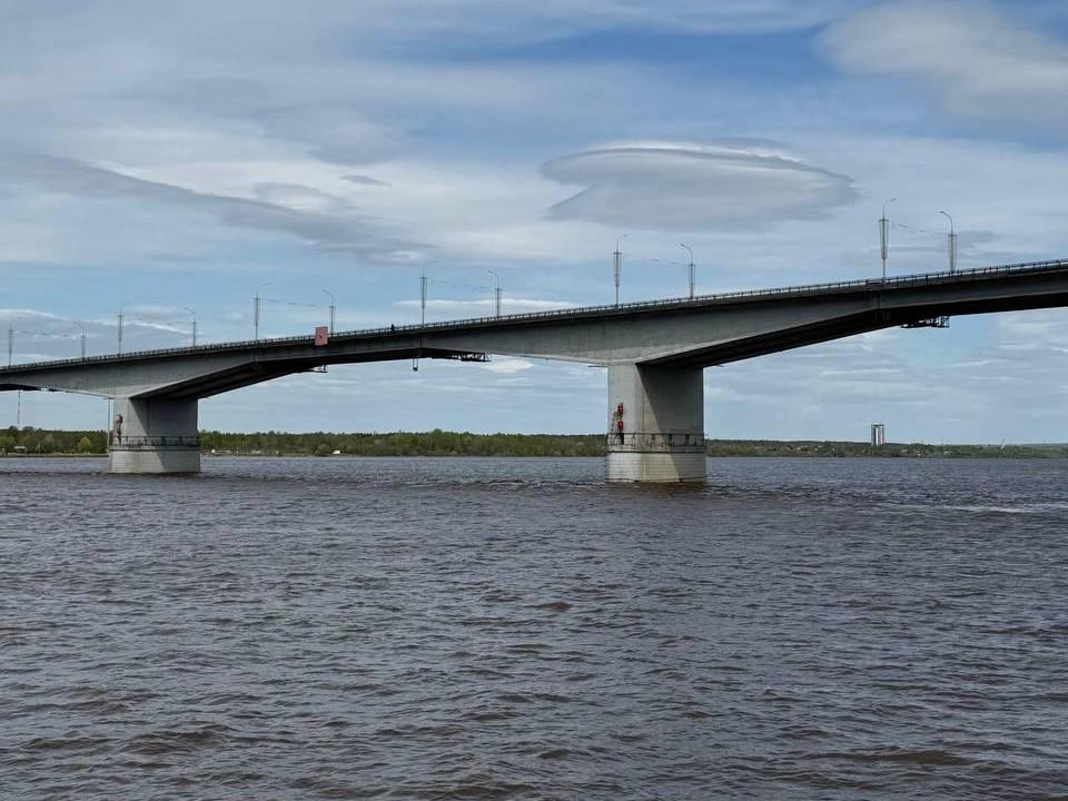 В небе на Пермью — летающие тарелки. О необычных облаках рассказал доктор Андрей Шихов