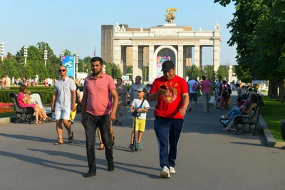 Из-за выпускного на ВДНХ закроют центр и часть входов