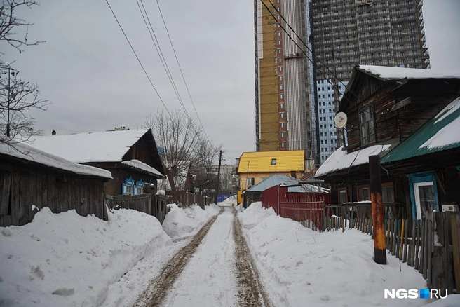 Частный сектор рядом с Фрунзе начали активно застраивать несколько лет назад | Источник: Александр Ощепков / NGS.ru
