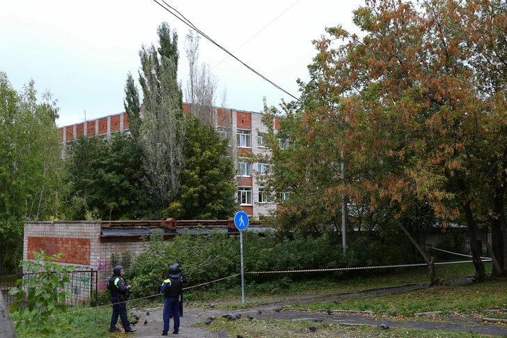 Шок-видео из ижевской школы: дети продолжают писать на полу, учительница уверяет, это учебная тревога