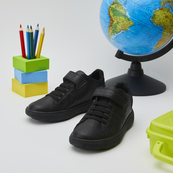Как выбрать обувь для школьника к новому учебному году