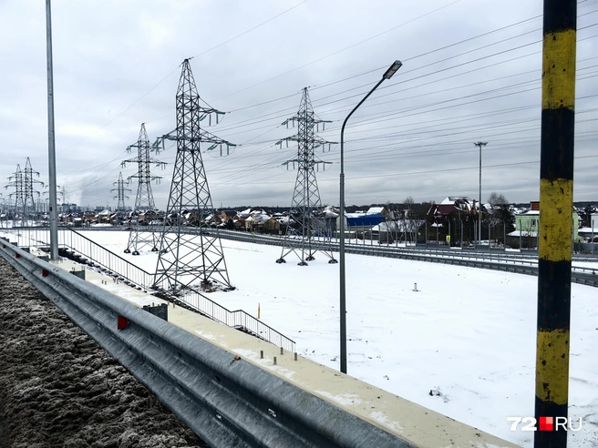 Сети — одна из причин, почему сроки открытия развязки переносились | Источник: Павел Красоткин / 72.RU