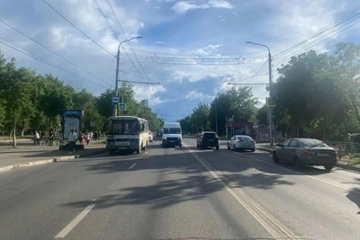 В Оренбурге автобус сбил двух женщин на переходе