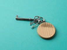 «3000 семей выселено за год»: Малахов рассказал, как не стать жертвой пенсионерок-мошенниц при покупке квартиры