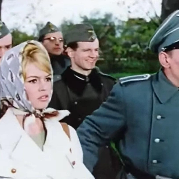 Источник: кадр из фильма «Бабетта идёт на войну» / VK Видео