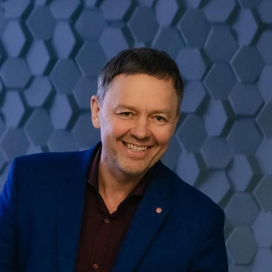 <p>Сергей Нетиевский</p>