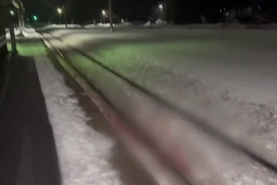 Мужчина погиб под поездом из-за скользкого перрона