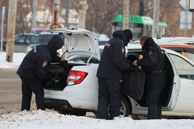 Экстренные службы и силовики у проходной ЧТЗ на учениях