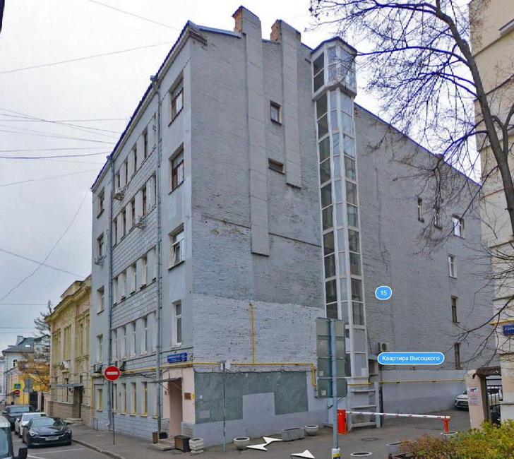 Как выглядит квартира Владимира Высоцкого на Большом Каретном (кстати, ее можно снять!)