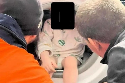 В Казани мальчик застрял в стиральной машине