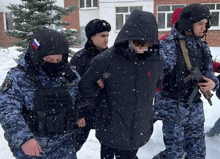 «Он не знает, как обрести голос»: клинический психолог — о стрельбе в уфимской гимназии