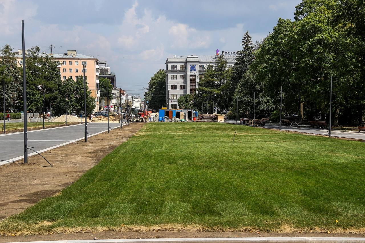 «Остались без электричества». Рабочие повредили кабель при ремонте коммуникаций на Малой Покровской