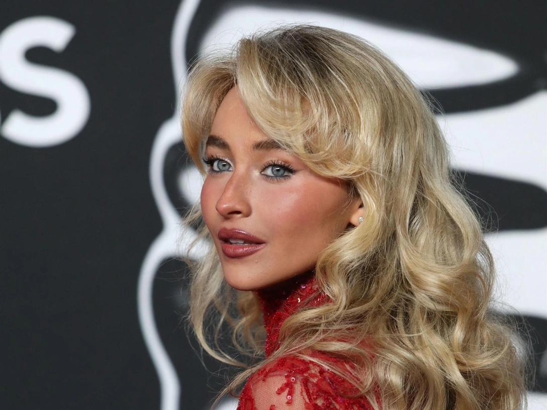 Сабрина Карпентер — хитмейкер года по версии Variety | marieclaire.ru