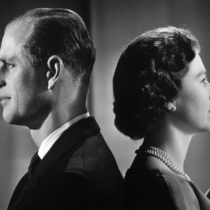 Почему Королева и принц Филипп не жили вместе