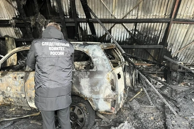 Причину гибели работников автосервиса в Архангельске устанавливают