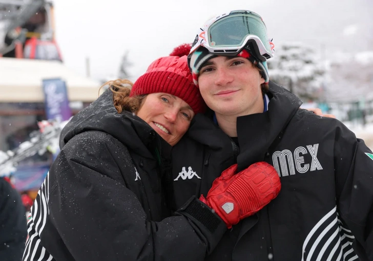 Сара Шлепер с сыном | Источник: соцсети