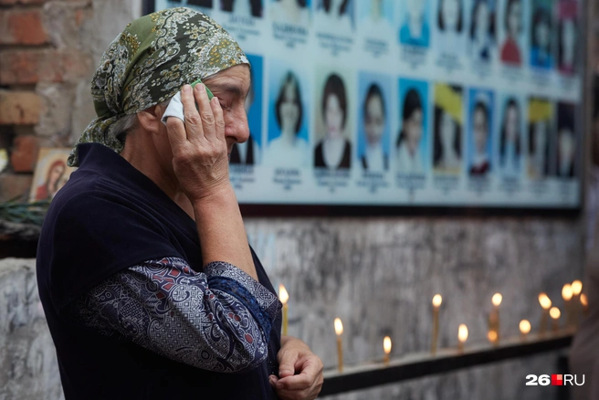 В результате теракта в бесланской школе погибли 314 заложников, в том числе 186 детей | Источник: Иван Высочинский / 26.RU