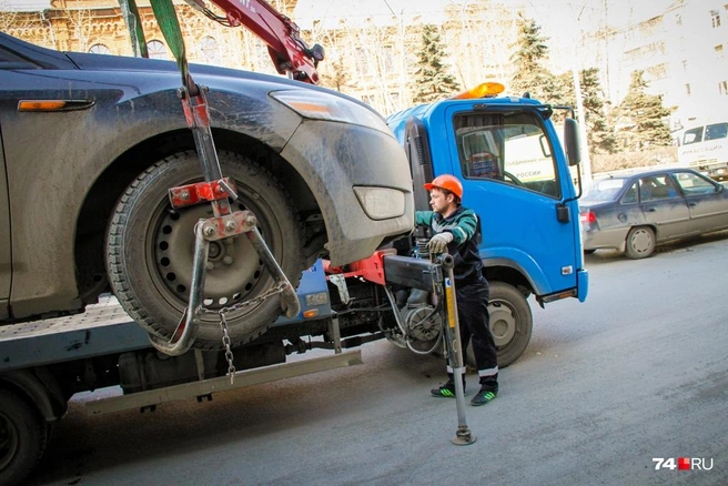 Как вызвать эвакуатор для неправильно припаркованной машины 🚗