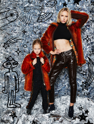 Звездные мамы и дети в лукбуке H&M Studio Kids