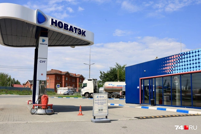 Наш фотокорреспондент сообщил, что пропан-бутана нет на большинстве АГЗС, которые он проехал, включая «Новатэк» | Источник: Михаил Шилкин