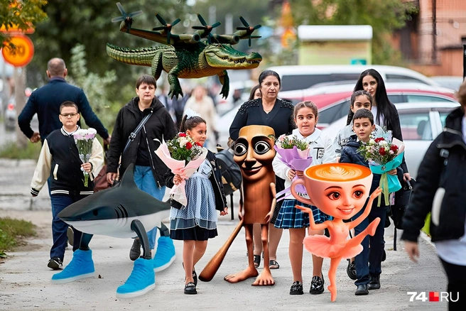 В этом году в школу вместе с детьми отправятся Балерина Капучино, Крокодило Бомбардиро, Тралалело Тралала и еще куча удивительных слов | Источник: Дмитрий Гладышев / Городские медиа