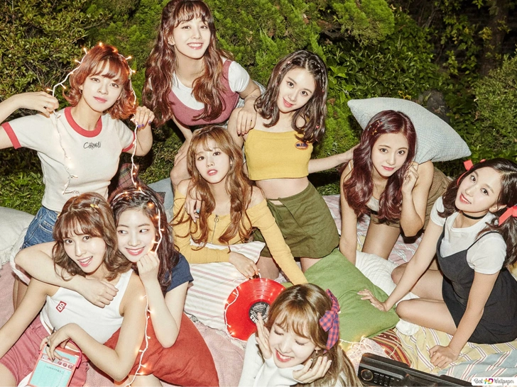 K-поплогия: твой супергид по k-pop группе TWICE