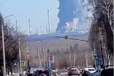 Пожар на «Нижнекамскнефтехиме» все еще не потушен