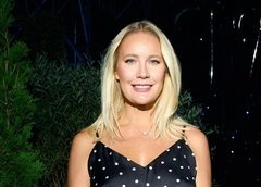 46-летняя Елена Летучая демонстрирует шикарную фигуру на Мальдивах и просит подписчиков подобрать ей купальник
