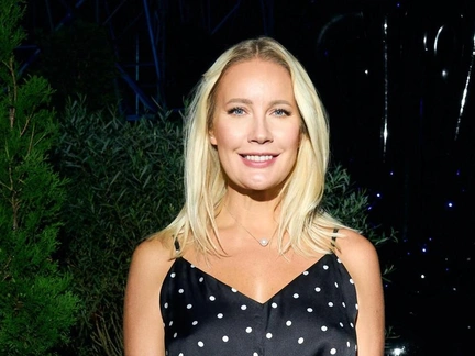 46-летняя Елена Летучая демонстрирует шикарную фигуру на Мальдивах и просит подписчиков подобрать ей купальник