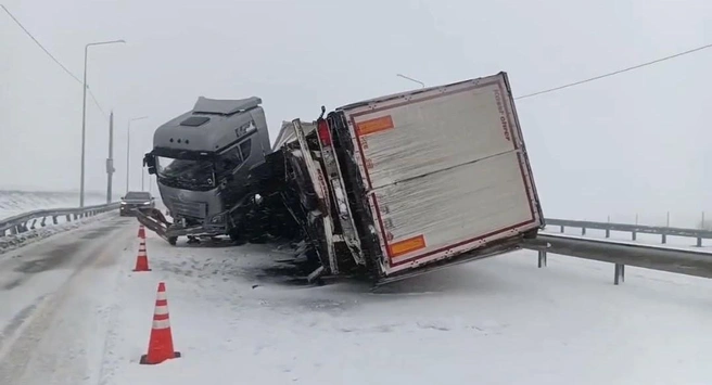 Водитель фуры потерял управление | Источник: ГАИ по Нижегородской области