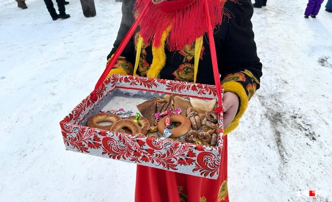 Бесплатная еда | Источник: Илья Константинов / 14.RU