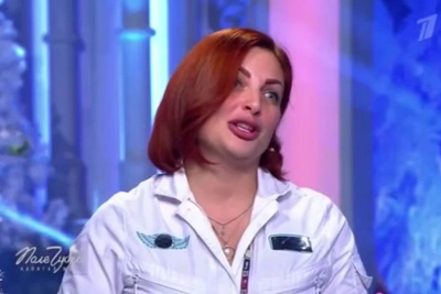 Pilot Maria Skripkina Wows Leonid Yakubovich on 'Pole Chudes'