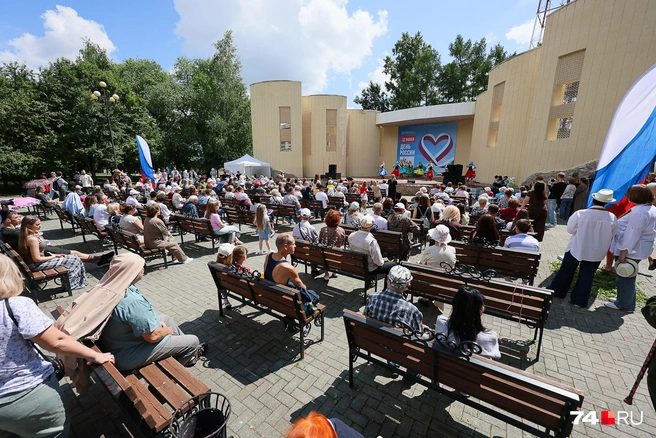 В Парке Гагарина концерт шел сразу на нескольких площадках | Источник: Наталья Лапцевич