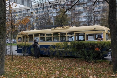 В Петербурге прошел парад ретротроллейбусов