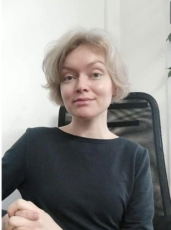 В 33 года Ольга окончательно перестала краситься и приняла свою седину | Источник: Ольга К.