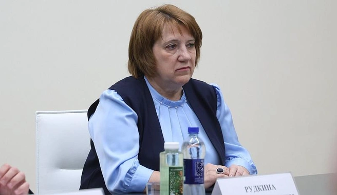 Глава Приморского округа Валентина Рудкина отметила, что создание новых рабочих мест&nbsp;и другие меры способствуют повышению уровня жизни населения | Источник: пресс-центр правительства Архангельской области