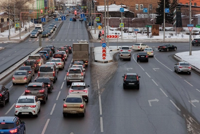 Красноярск скован пробками после снегопада