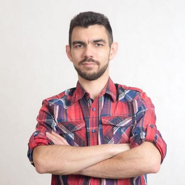 <p>Петр Левин</p>