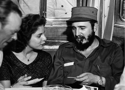 Концлагерь, шпионаж, похищение ребенка: как жила любовница Фиделя Кастро