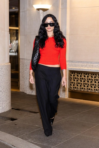 Черные брюки&nbsp;&mdash; снова база, но есть нюансы