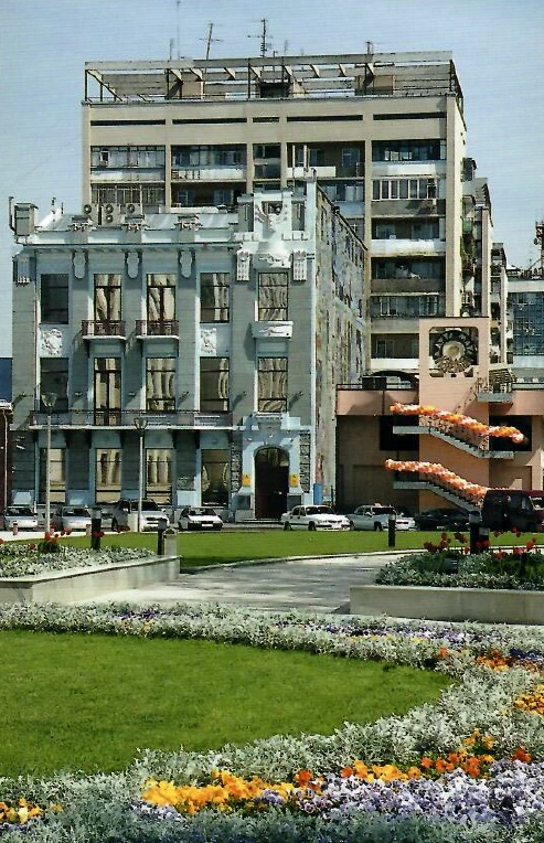 Особняк Аведовых на Красной. В конце XIX века братья Аведовы основали Маслобойный завод, который мы знаем как МЖК. Сейчас на его месте готовят площадку для строительства ЖК | Источник: Издатель И. Платонов, фотосъемка: И. Платонов