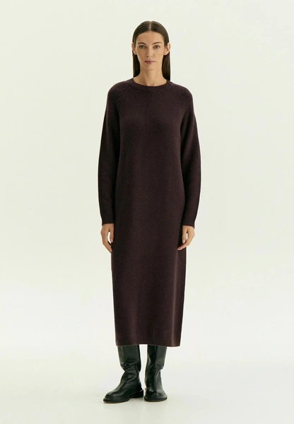 10 трикотажных платьев, которые заменят весь зимний гардероб