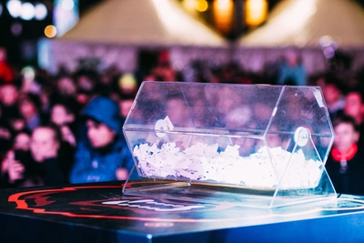 Уральцы выиграли миллионы в новогоднем розыгрыше