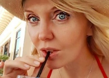 Валерия показала стройную фигуру в бикини