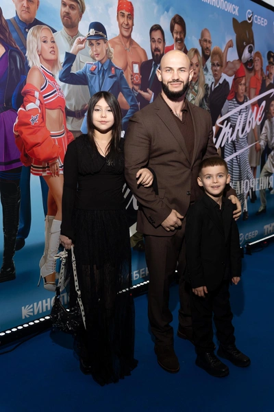 Джиган с детьми